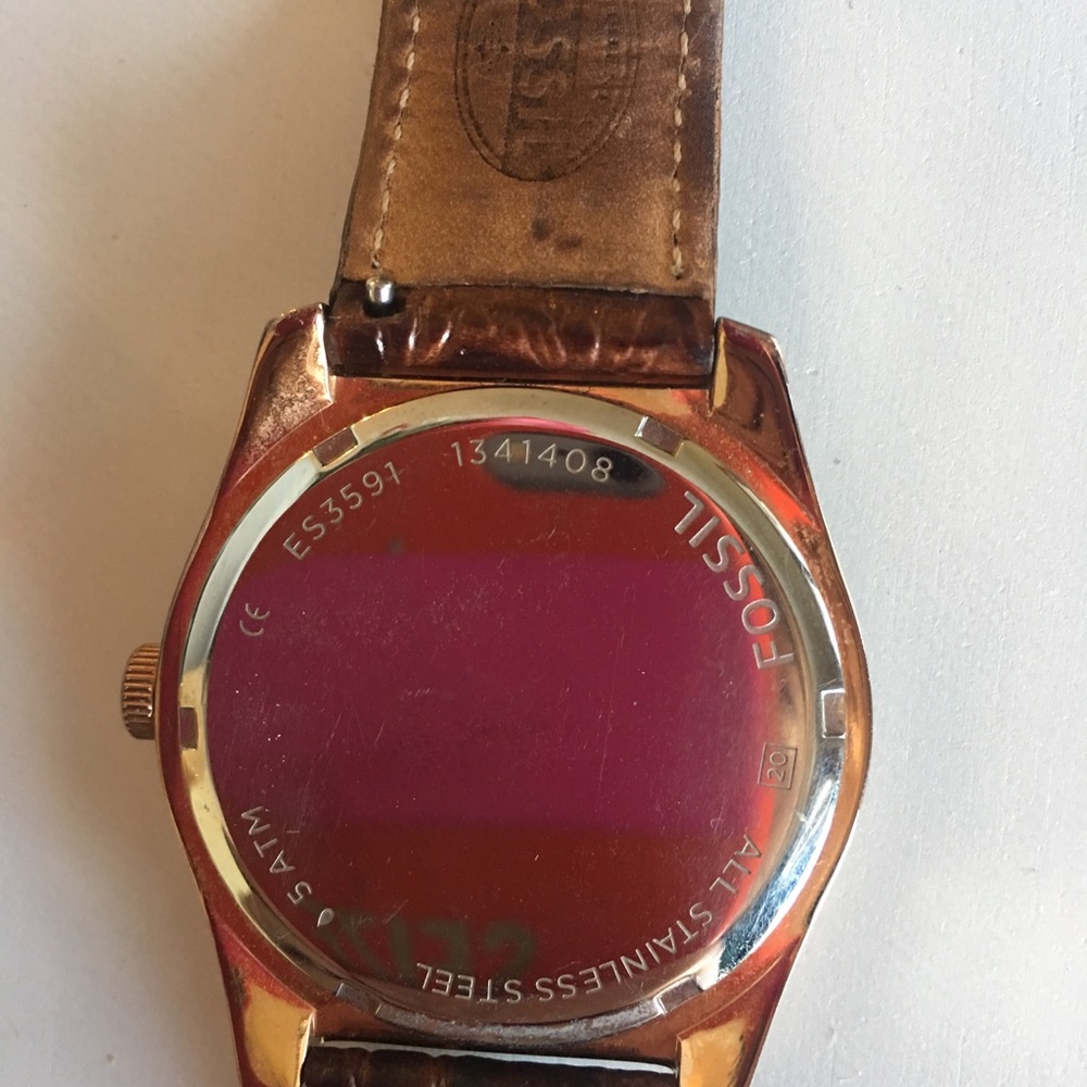 FOSSIL LEATHER WATCH - Picture 6 of 7